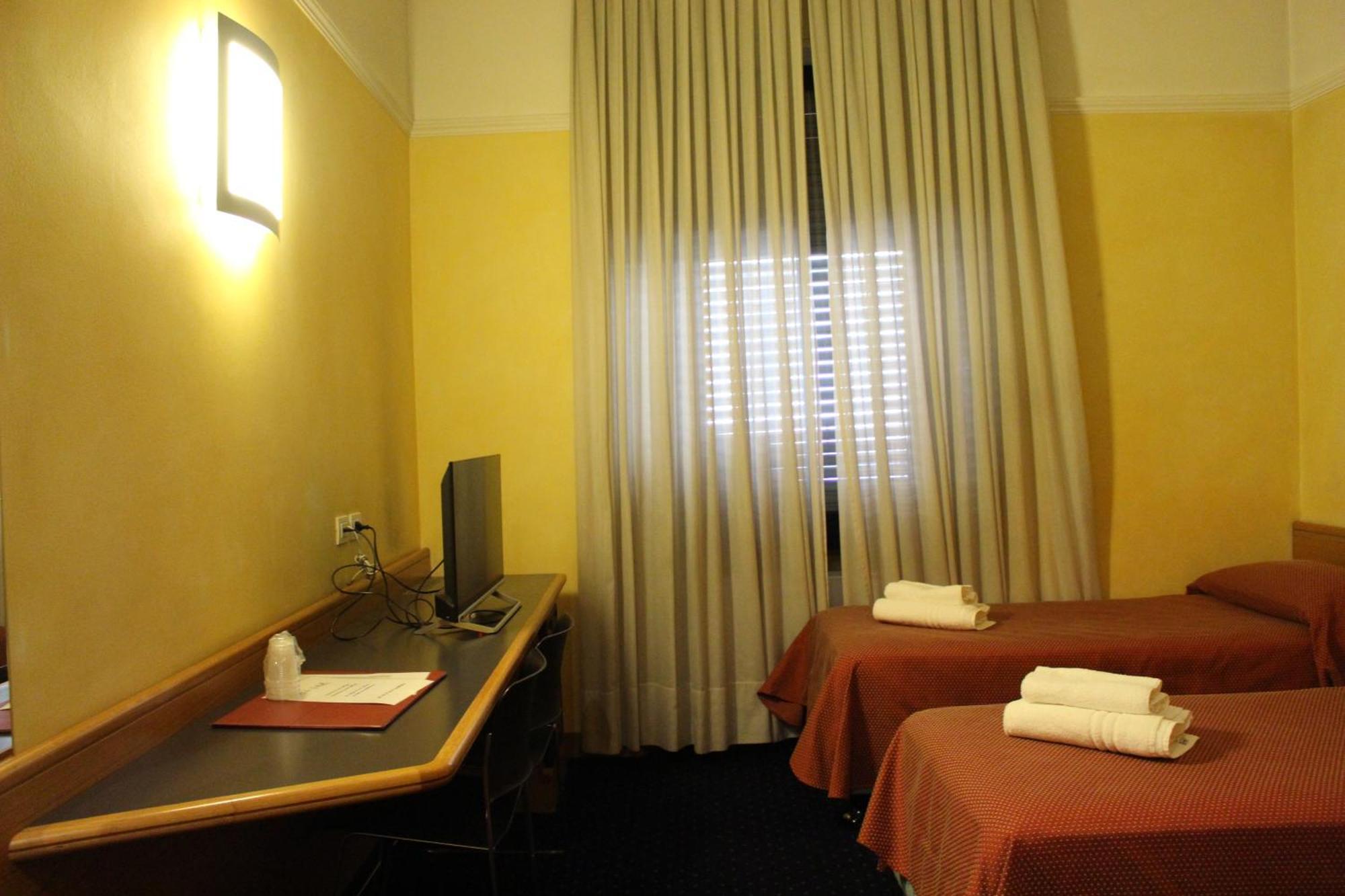 Club Hotel Milano Dış mekan fotoğraf