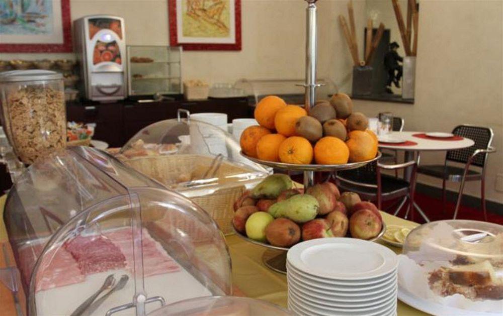 Club Hotel Milano Dış mekan fotoğraf