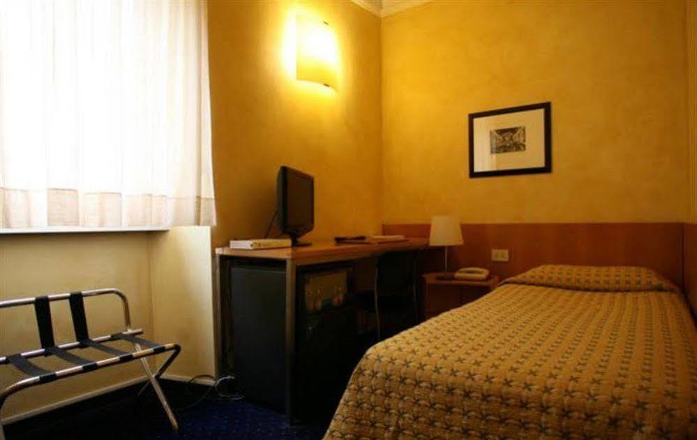 Club Hotel Milano Dış mekan fotoğraf